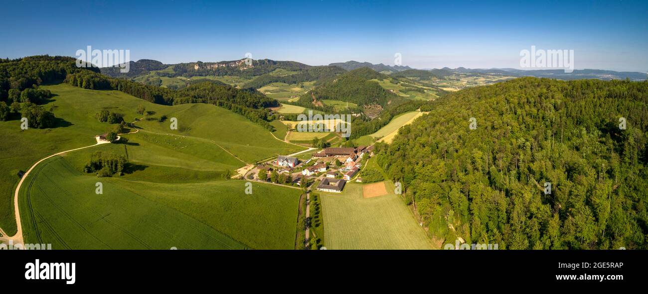 Weiler Dietisberg, vie et travaux assistés, vue aérienne, Bâle-Landschaft, Suisse Banque D'Images