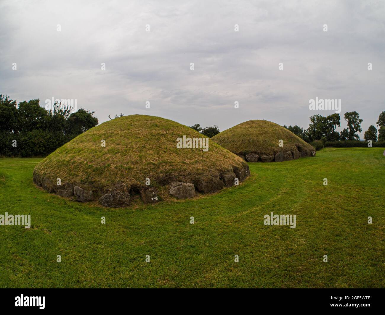 Passage néolithique tombe, Knowth,Unesco world heritage sight, prehstoric Bru na Boinne, Donore, comté de Meath, Irlande Banque D'Images