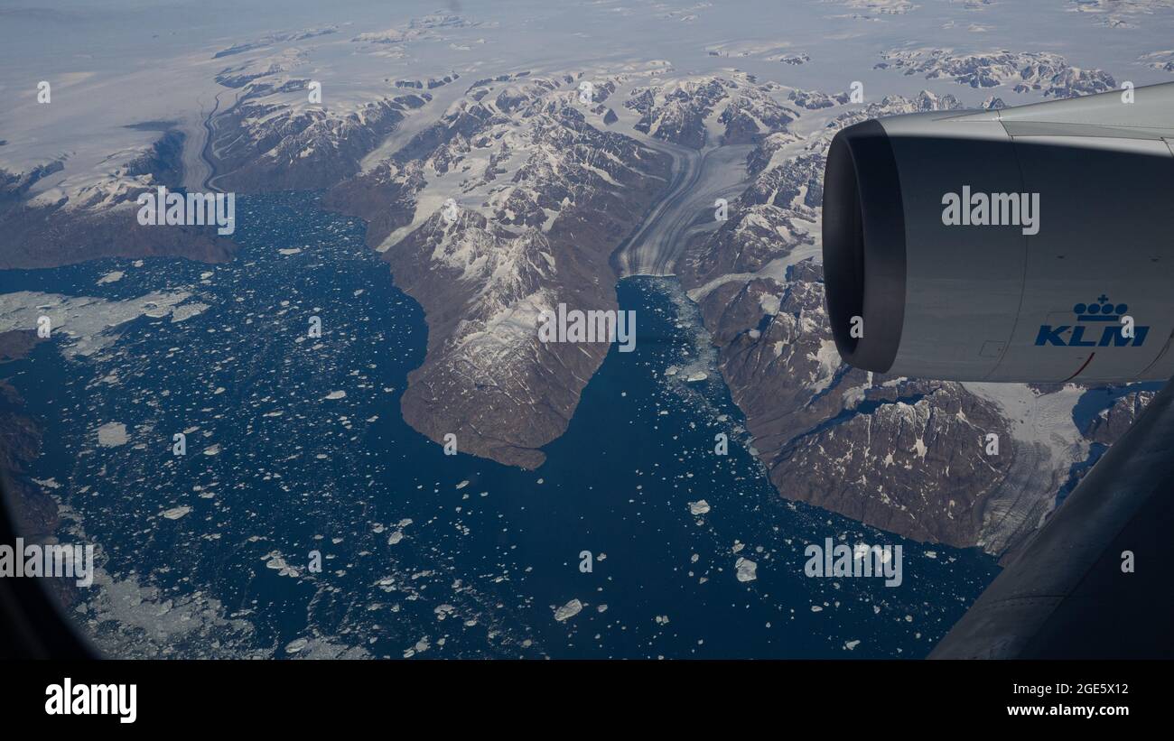 Paysage glaciaire, glaciers calmement et banquise, vue aérienne depuis un  avion commercial, Groenland, Danemark Photo Stock - Alamy