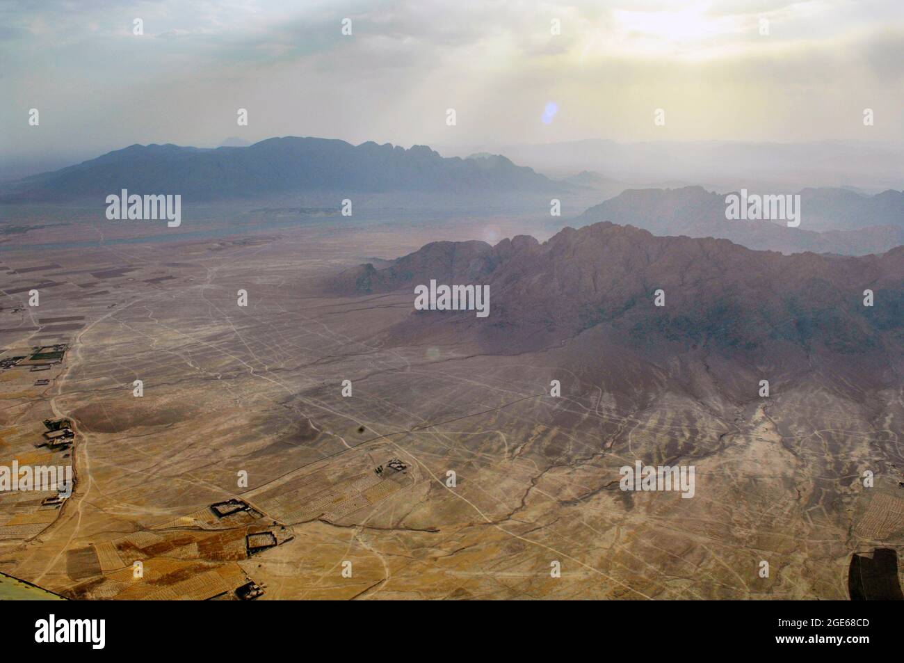 Vue aérienne depuis un hélicoptère Chinook du paysage dans la province de Helmand, en Afghanistan. Banque D'Images