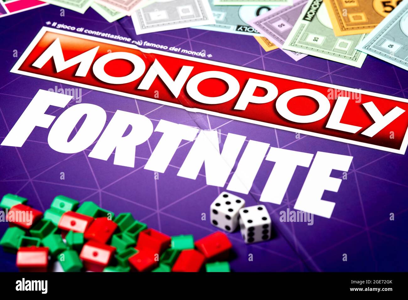 Gros plan du jeu de société Fortnite Monopoly Photo Stock Alamy
