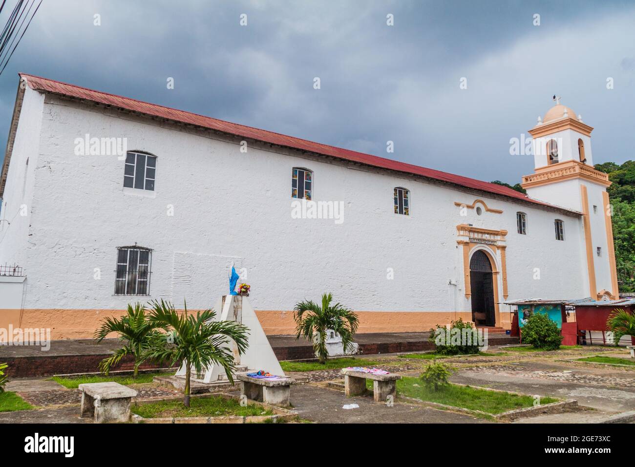 Église San Felipe dans le village de Portobelo, Panama Banque D'Images