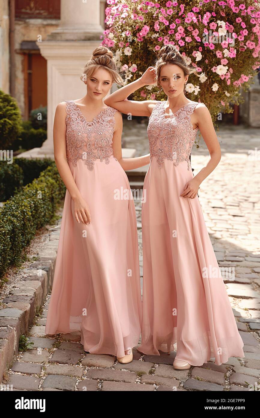 Des robes roses hotsell