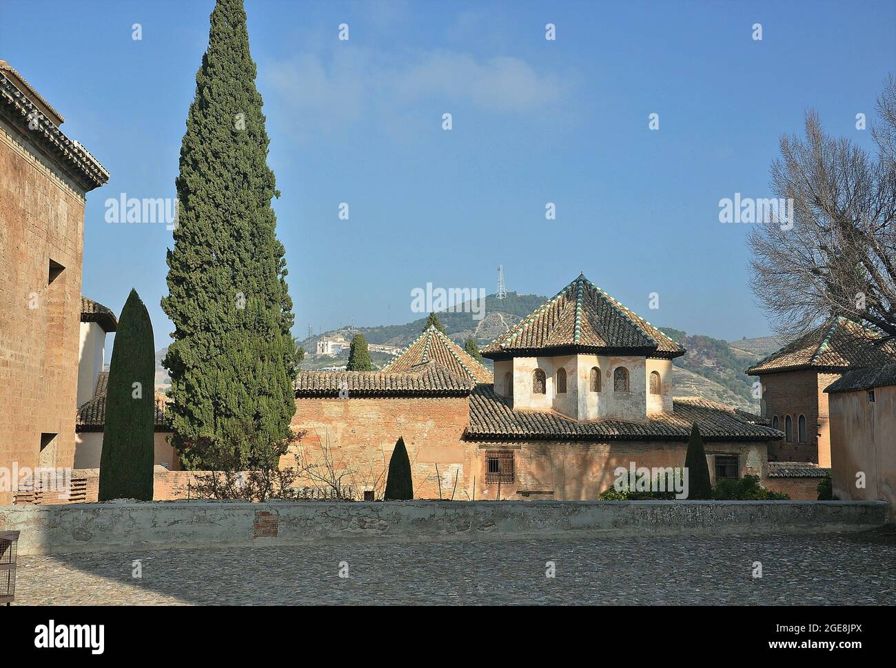 Jardins et Palacios Nazaries dans Alhambra Palace dans l'ancienne ville de Grenade en Andalousie, Espagne, Europe Banque D'Images