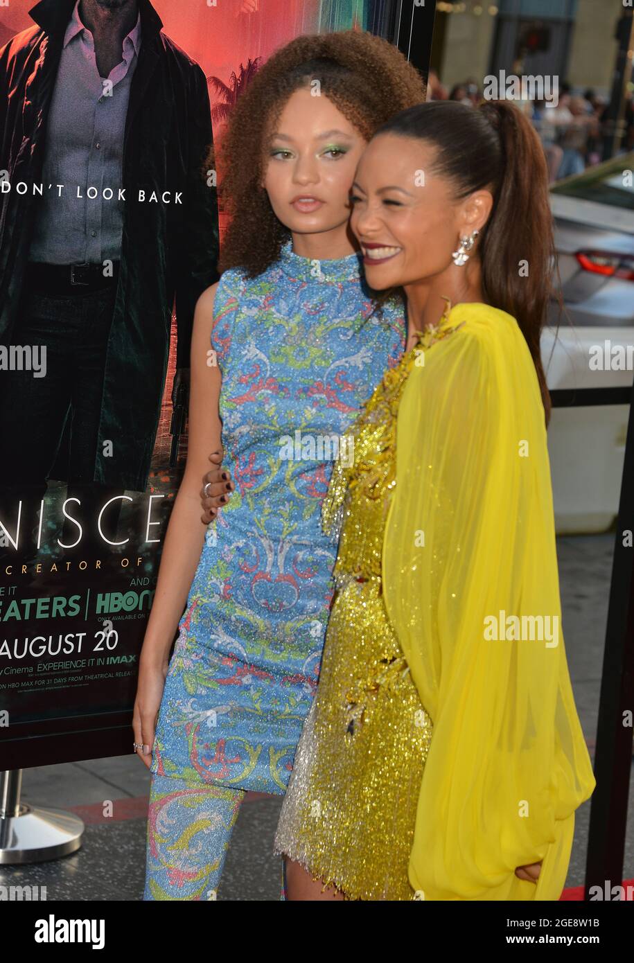 Los Angeles, États-Unis. 18 août 2021. Thandiwe Newton et sa fille Nico Parker, 155 arrive à Warner Bros. Pictures 'Reminiscence' Los Angeles Premiere au TCL Chinese Theatre le 17 août 2021 à Hollywood, Californie Credit: Tsuni/USA/Alay Live News Banque D'Images