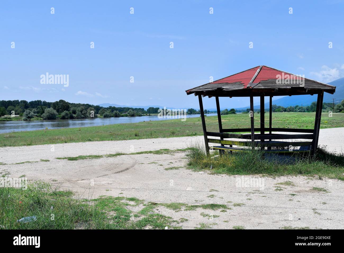 Grèce, aire de repos sur le canal pour l'ajustement du niveau à partir du réservoir du lac Kerkini Banque D'Images