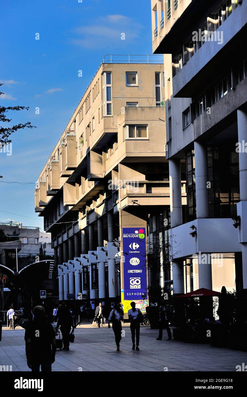 FRANCE, SEINESAINTDENIS (93) SAINTDENIS, RUE PIÉTONNE POUR LE