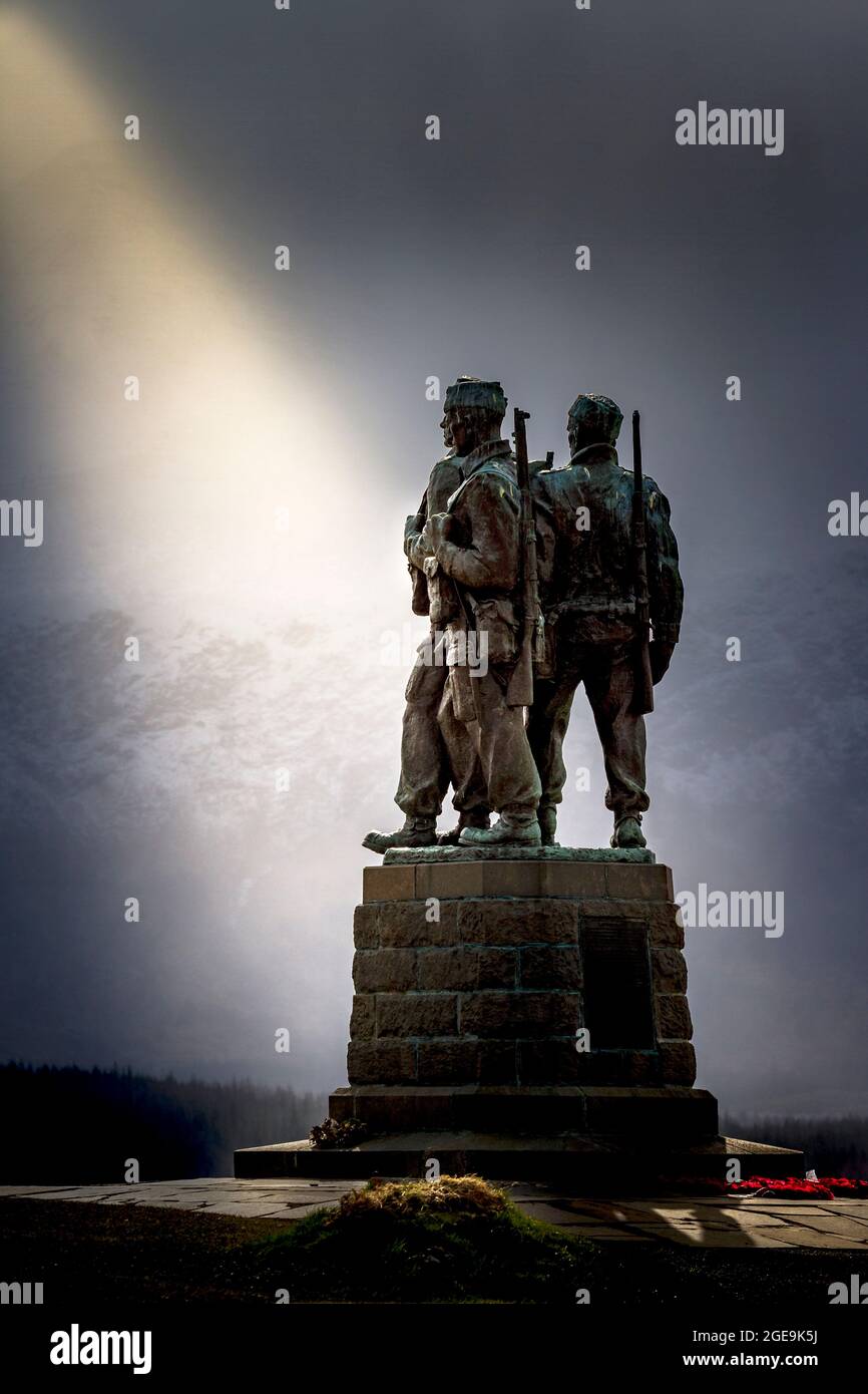 Le mémorial du Commando au pont Spean dans les Highlands. Banque D'Images