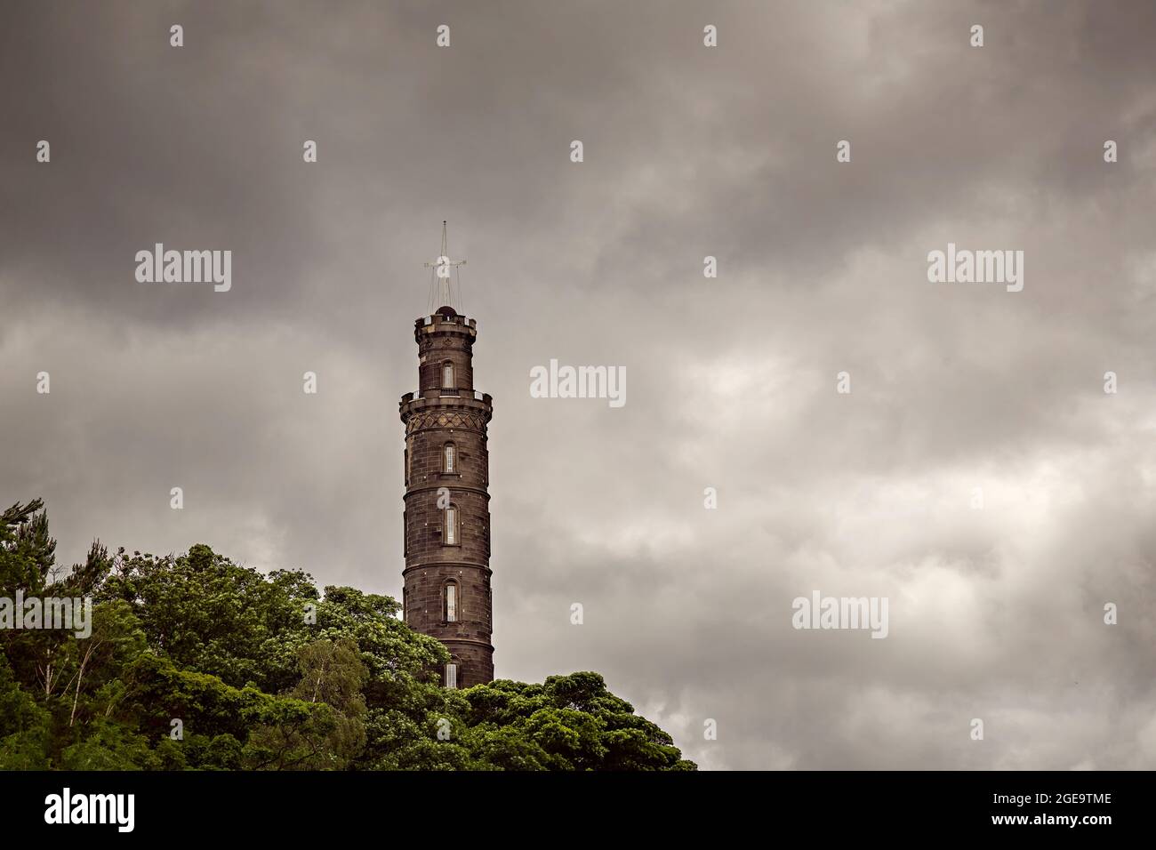 Le monument Nelson sur Calton Hill à Édimbourg. Banque D'Images