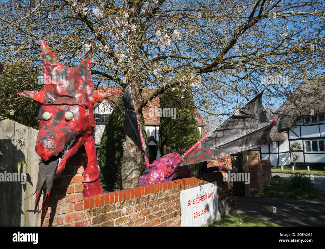 Grand dragon modèle pour la fête de la Saint-Georges à West Hagbourne, Oxfordshire Banque D'Images