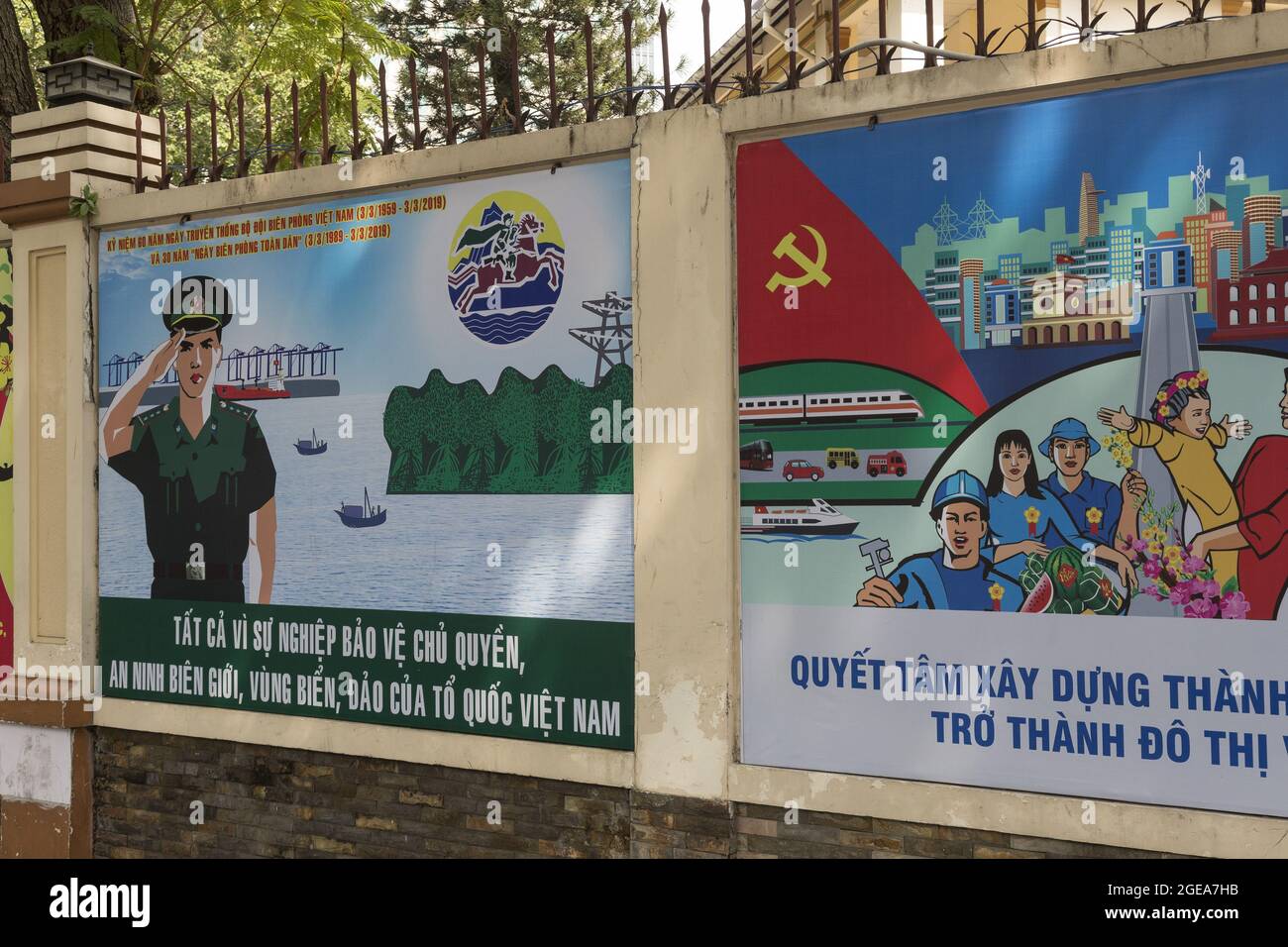 Panneaux publicitaires de propagande au Vietnam Banque D'Images