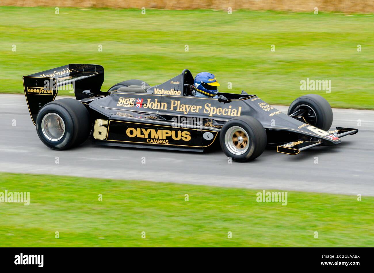 Lotus 79 historique Formule 1, voiture de course Grand Prix au Goodwood Festival of Speed Motor Racing event 2014, en montant sur la piste d'ascension de la colline Banque D'Images
