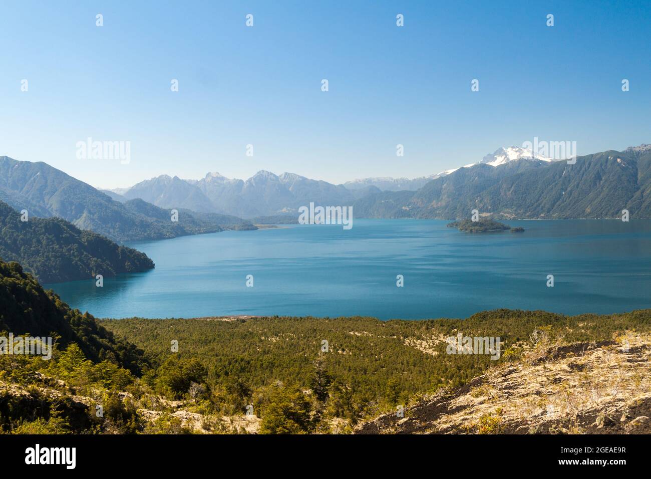 Lago Todos los Santos (Lac de tous les Saints) avec le volcan Monte Tronador en arrière-plan, Chili Banque D'Images