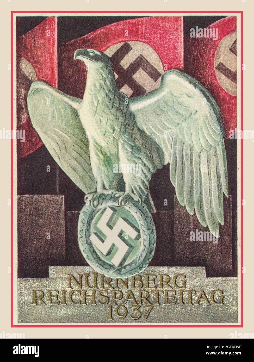 Vintage Nazi Propaganda Poster NURNBERG REICHSPARTEITAG 1937 avec l'aigle allemand tenant le symbole de la croix gammée brillant avec des drapeaux de la croix gammée en arrière-plan. Banque D'Images