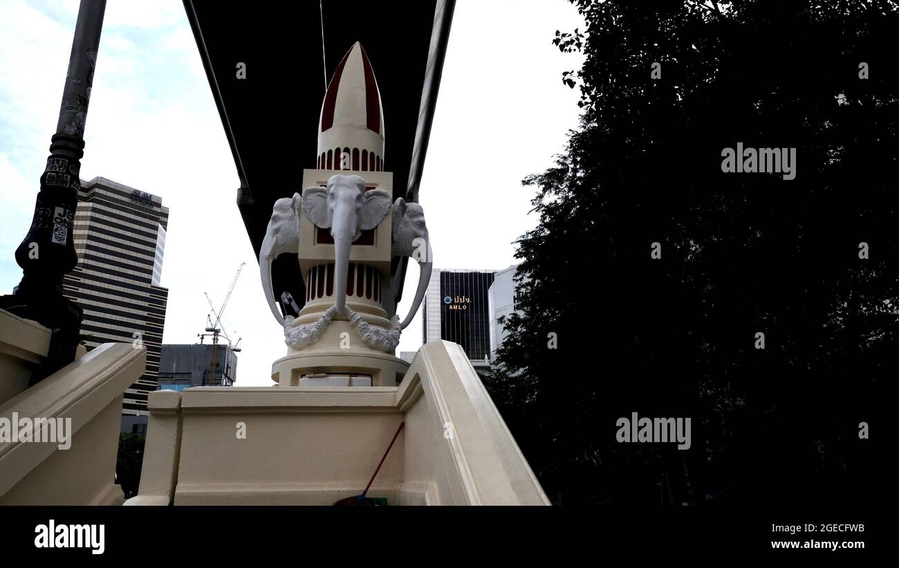 Elephant's Head Bridge Chaloem la 56 Bridge aka Hua Chang Bridge route Phayathai sites anciens Bangkok Thaïlande sites anciens enregistrés à Bangkok Banque D'Images
