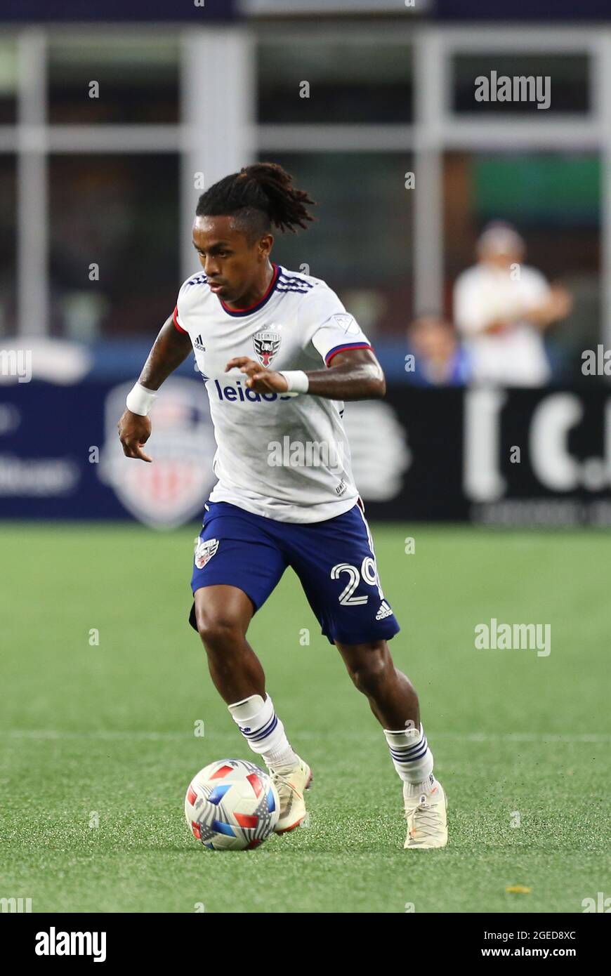 18 août 2021 ; Foxborough, ma, États-Unis ; D.C. United Forward Yordi Reyna (29) en action lors d'un match MLS entre D.C. United et la révolution de la Nouvelle-Angleterre au stade Gillette. Anthony Nesmith/(photo d'Anthony Nesmith/CSM/Sipa USA) Banque D'Images