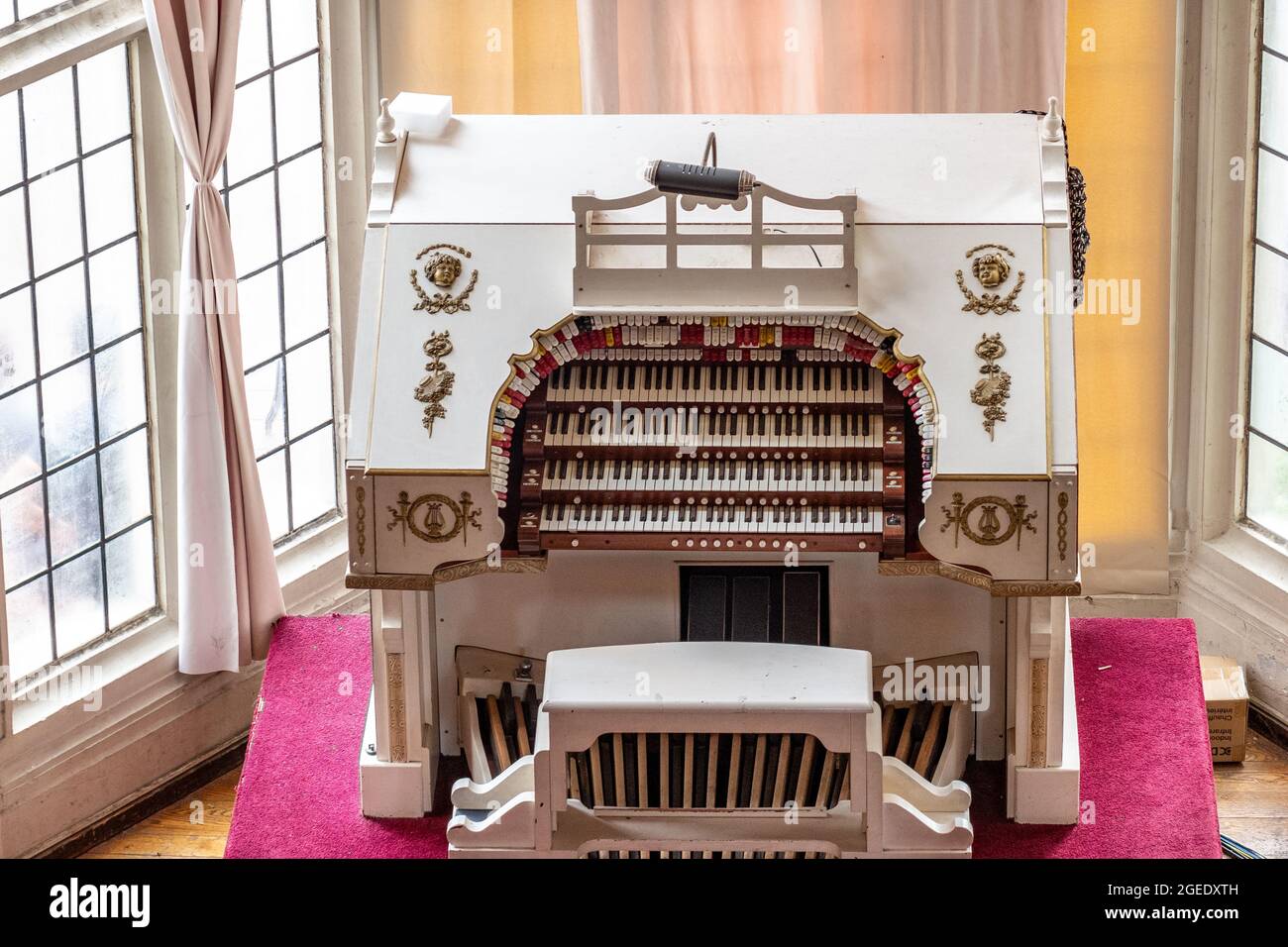 Instrument de musique de clavier d'orgue à Casa Loma. Casa Loma est un château gothique d'architecture revival qui est une attraction touristique majeure dans la ville de Tor Banque D'Images
