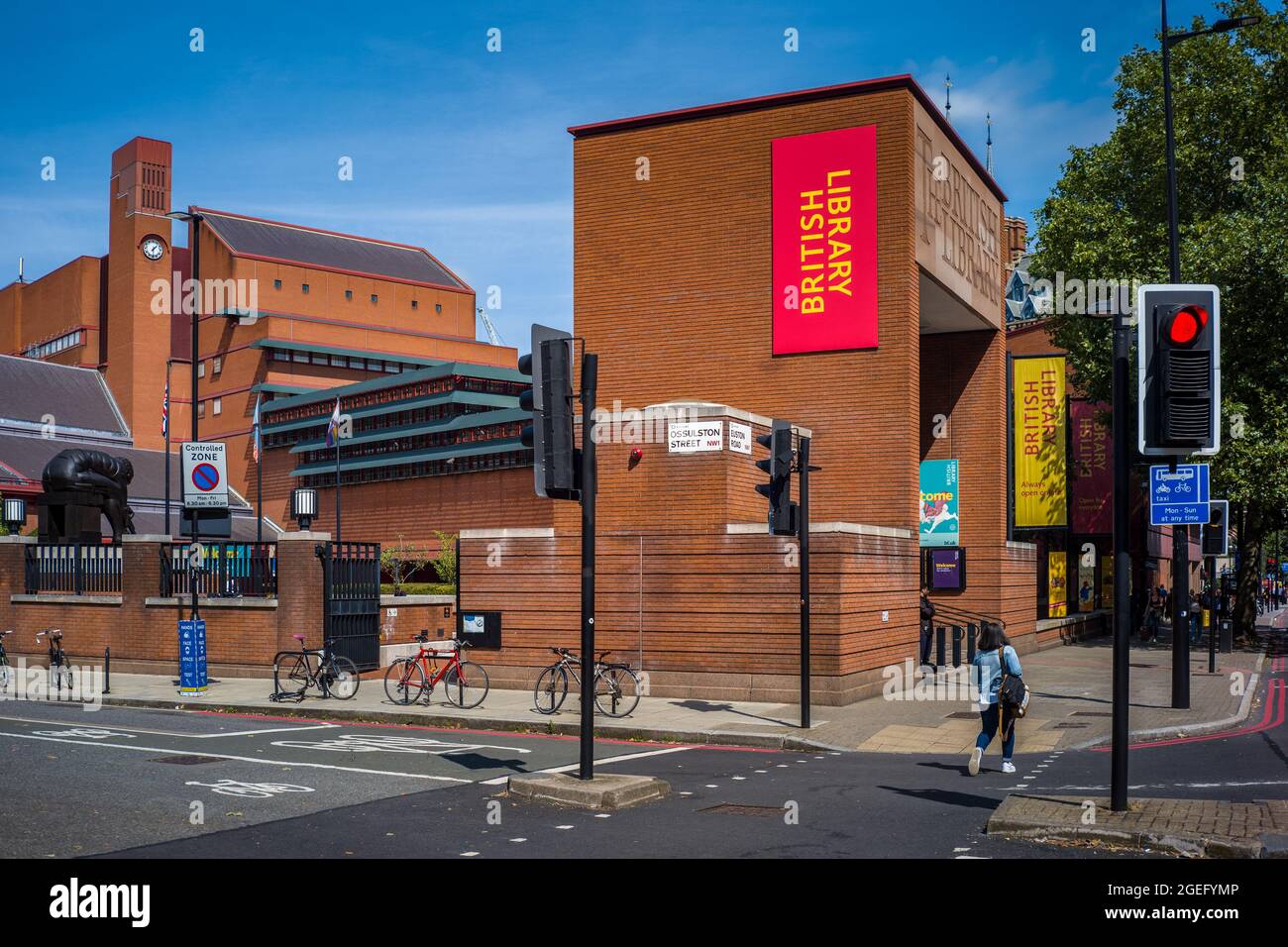 British Library London on Euston Road Central London - le bâtiment a ouvert 1998 l'architecte Colin St John Wilson en collaboration avec son épouse MJ long Banque D'Images