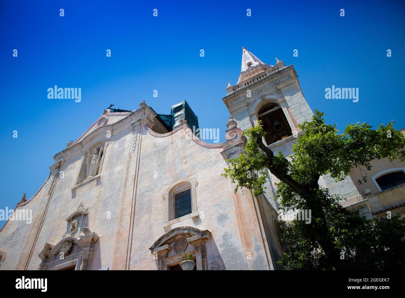 Vue sur l'église San Giuseppe de Taormina en Sicile Banque D'Images
