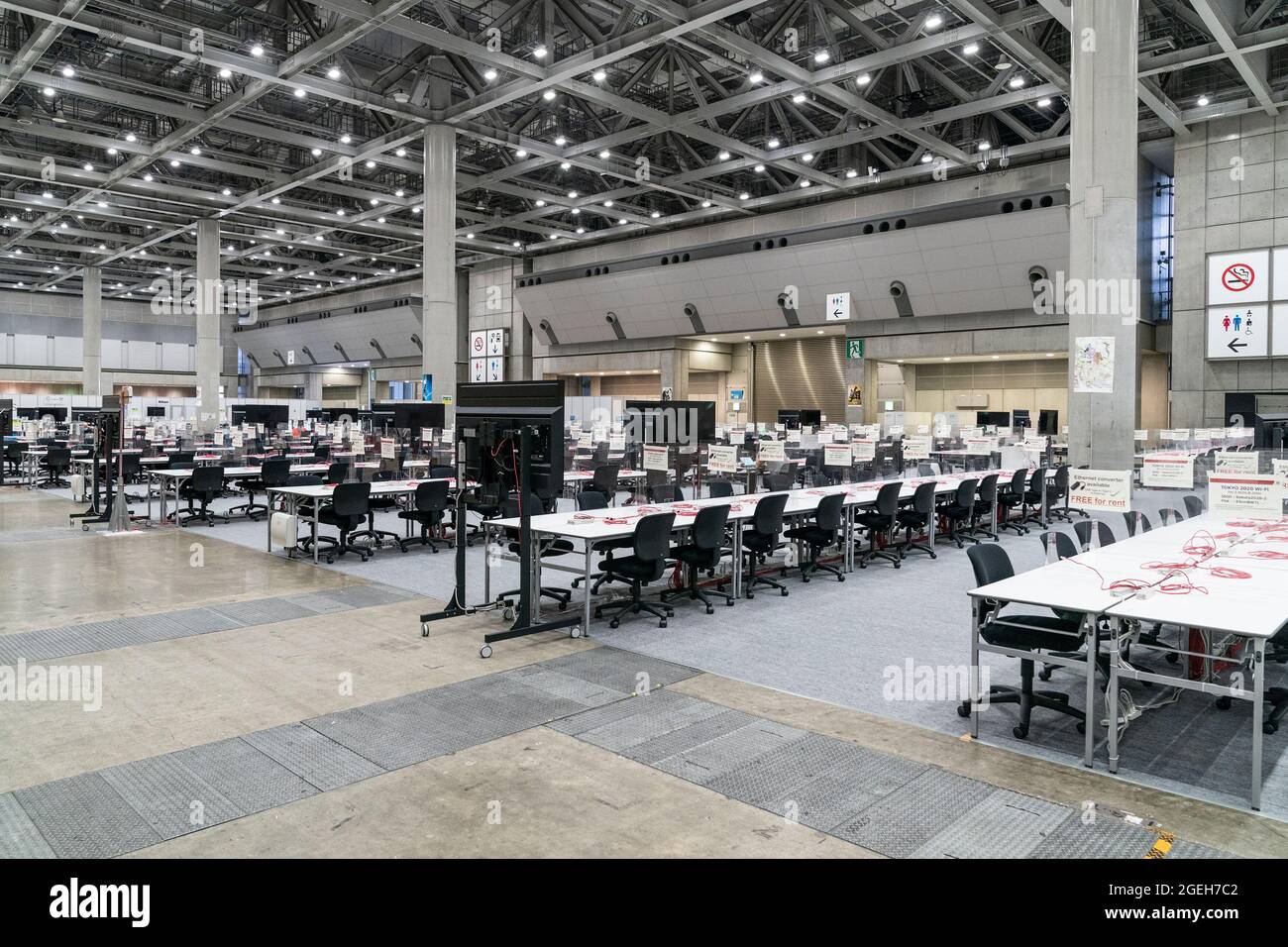 Intérieur du principal centre de presse des Jeux paralympiques d'été de Tokyo en 2020, à Tokyo, au Japon, le 20 août 2021. (Photo de Lev Radin/Sipa USA) Banque D'Images