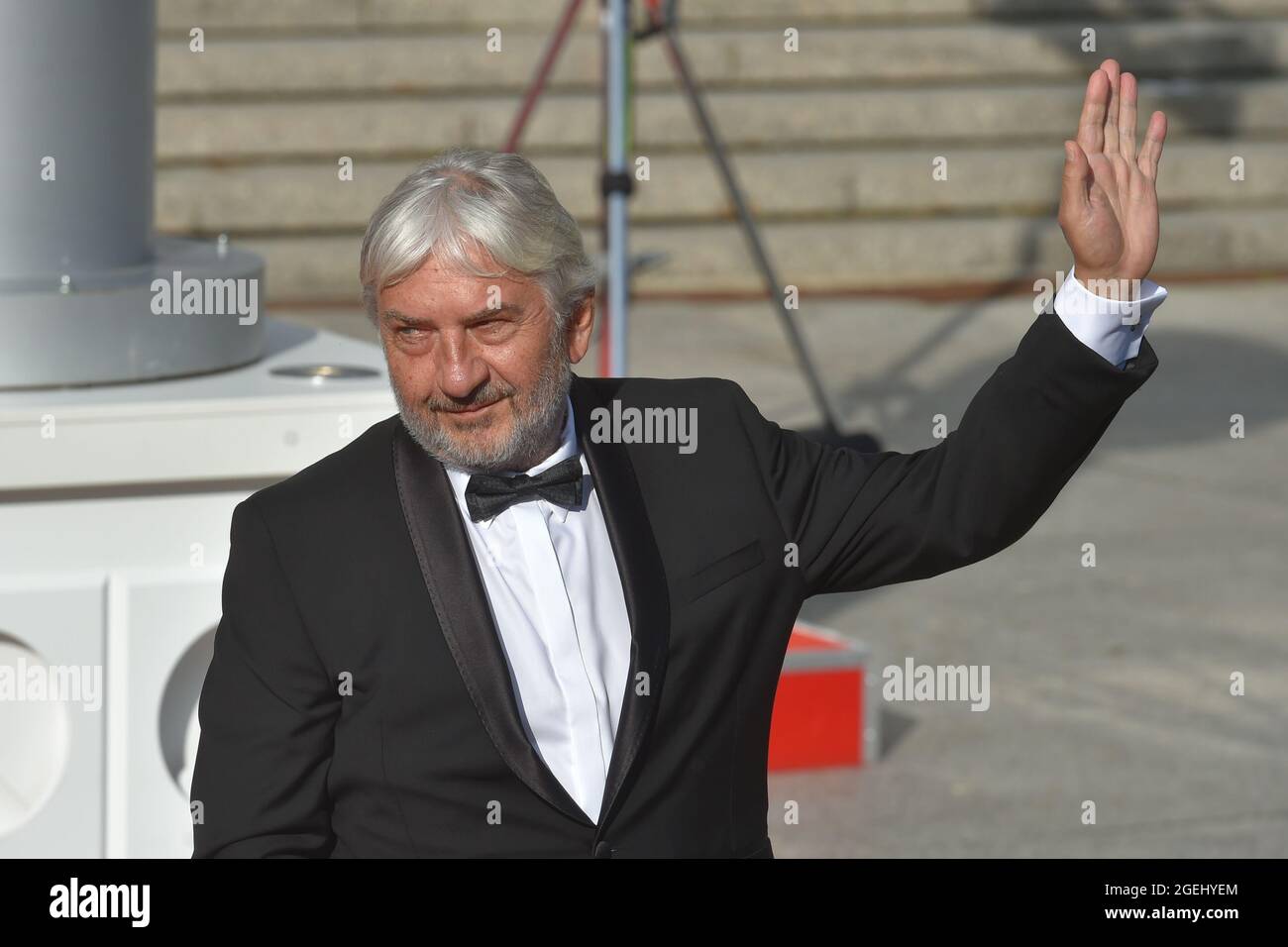 Karlovy Vary, République tchèque. 20 août 2021. L'acteur Miroslav Donutil arrive au 55e Festival international du film de Karlovy Vary (KVIFF) à Karlovy Vary, République Tchèque, le 20 août 2021. Crédit: Slavomir Kubes/CTK photo/Alamy Live News Banque D'Images