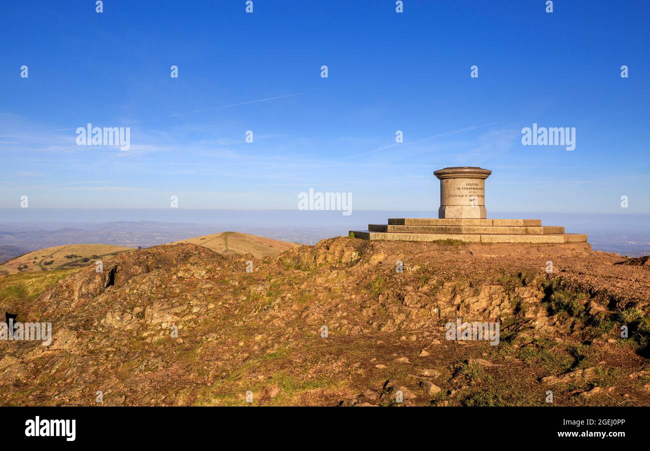 Le Toposcope sur le sommet de Worcestershire Beacon avec North Hill dans la distance, Malvern Hills, Worcestershire, Angleterre Banque D'Images