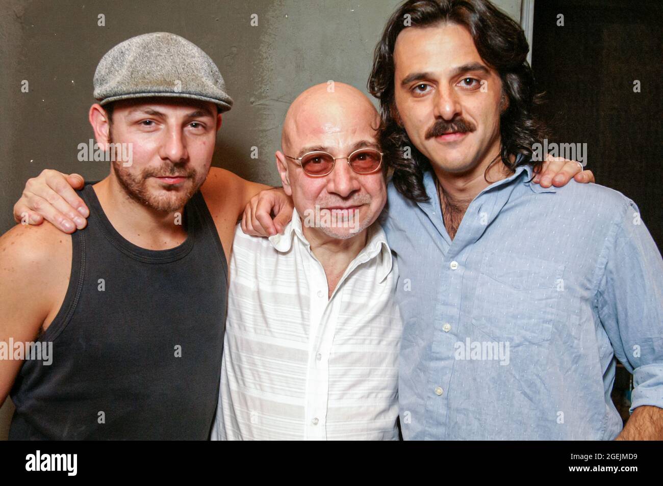 Ezequiel Cutaia, compositeur et keybordiste Carlos Cutaia et batteur Pipi Piazzolla au club Thelonious Jazz de Buenos Aires, en Argentine Banque D'Images