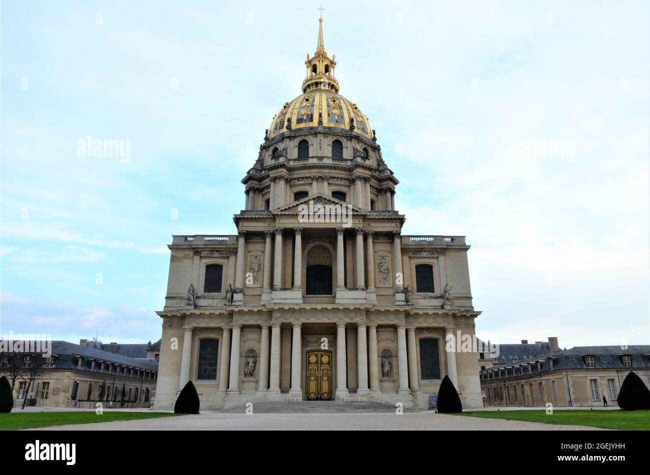 Hôtel national des Invalides (la résidence nationale des Invalides) qui abrite le tombeau de Napoléon Banque D'Images