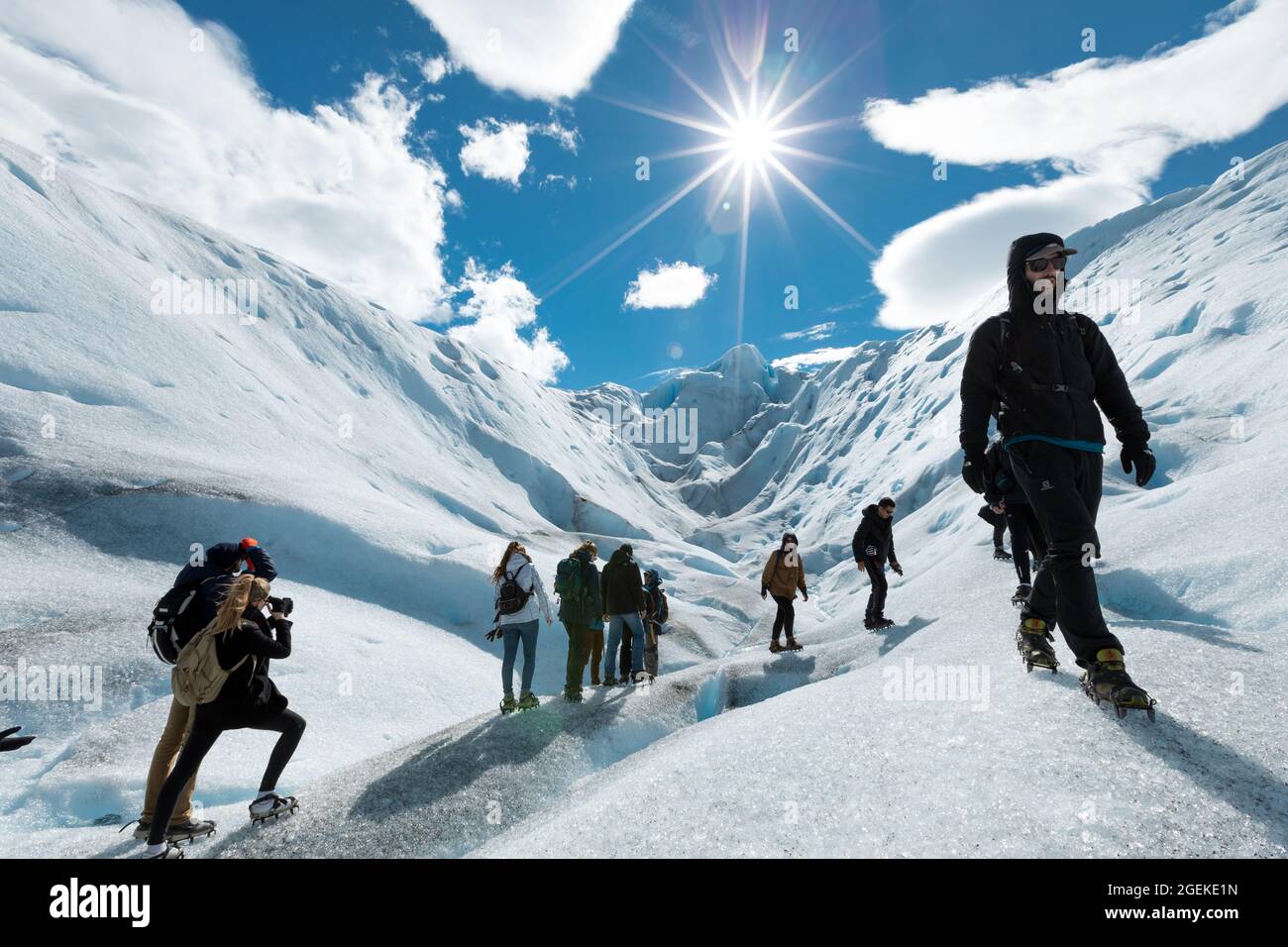 Randonneurs sur le glacier Perito Moreno Banque D'Images