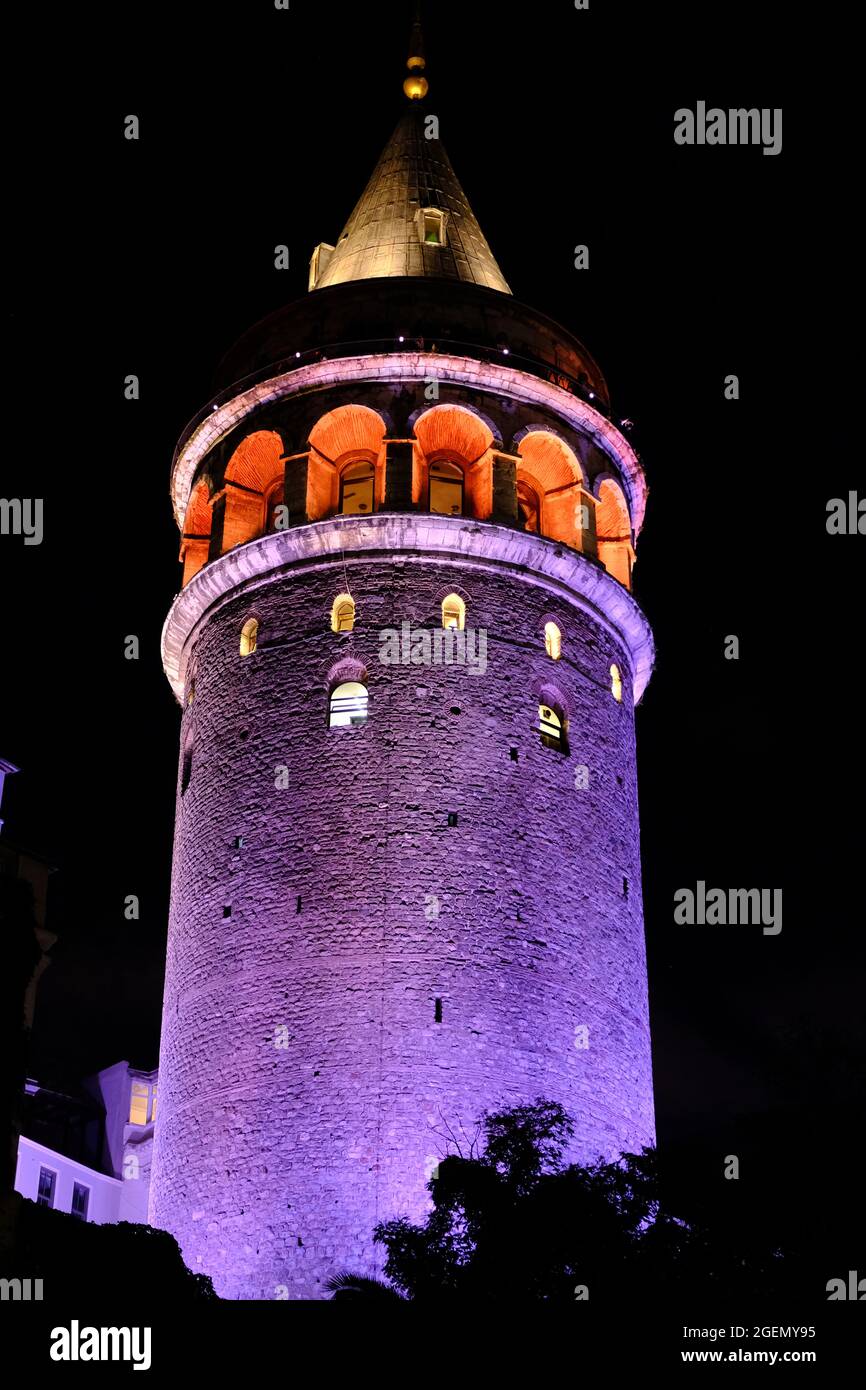 Turquie Istanbul - Tour de Galata à la verticale de nuit Banque D'Images