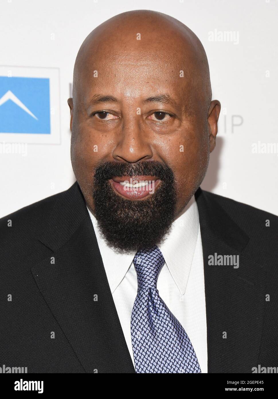 Mike Woodson arrive au 21e Gala annuel de la Fondation Harold et Carole Pump qui a eu lieu au Beverly Hilton à Beverly Hills, CA, le vendredi 20 août 2021. (Photo de la Sathanlee B. Mirador/Sipa USA) Banque D'Images