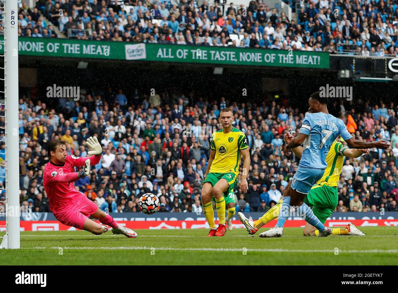 Manchester, Angleterre, 21 août 2021. Raheem Sterling de Manchester City a obtenu des scores lors du match de la Premier League au Etihad Stadium de Manchester. Le crédit photo doit être lu : Darren Staples / Sportimage Banque D'Images
