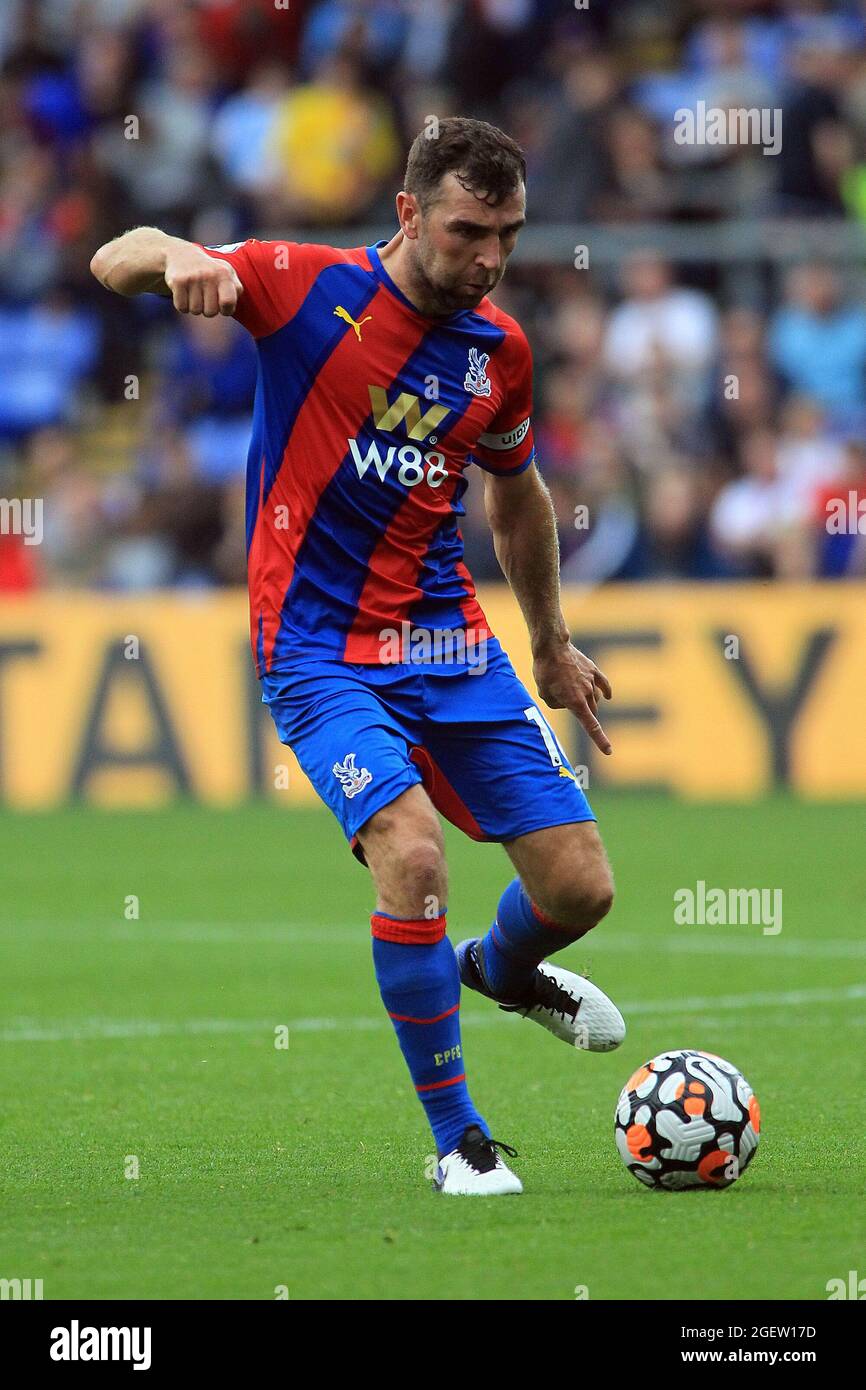 Londres, Royaume-Uni. 21 août 2021. James McArthur de Crystal Palace en action pendant le match. Match de première ligue, Crystal Palace v Brentford au stade Selhurst Park à Londres le samedi 21 août 2021. Cette image ne peut être utilisée qu'à des fins éditoriales. Utilisation éditoriale uniquement, licence requise pour une utilisation commerciale. Aucune utilisation dans les Paris, les jeux ou les publications d'un seul club/ligue/joueur. photo par Steffan Bowen/Andrew Orchard sports photographie/Alay Live news crédit: Andrew Orchard sports photographie/Alay Live News Banque D'Images