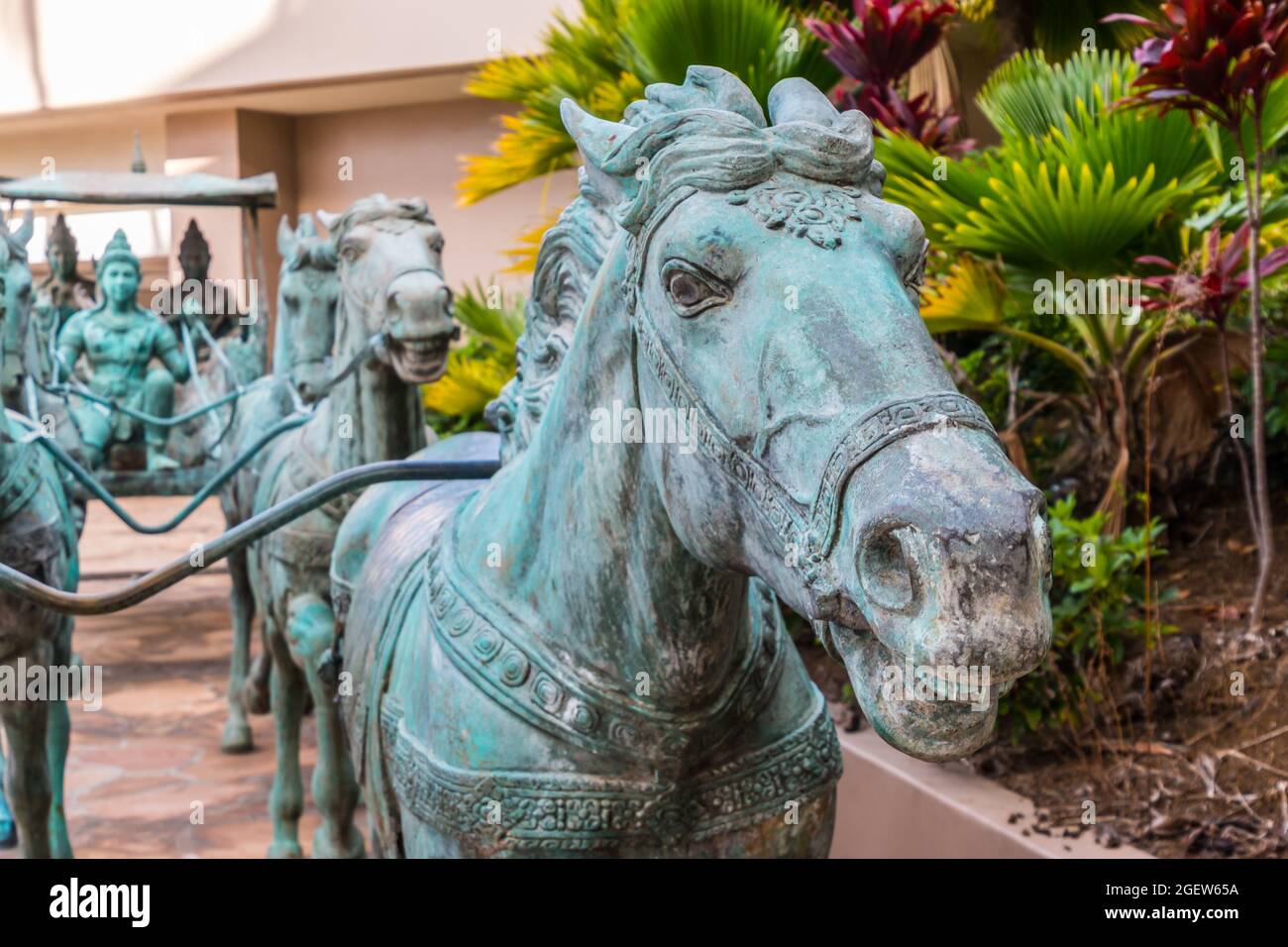 Grandeur de vie Bronze réplique du Royal Taiwanais Chariot and Horses, Waikoloa Village, Hawaii Island, Hawaii, États-Unis Banque D'Images