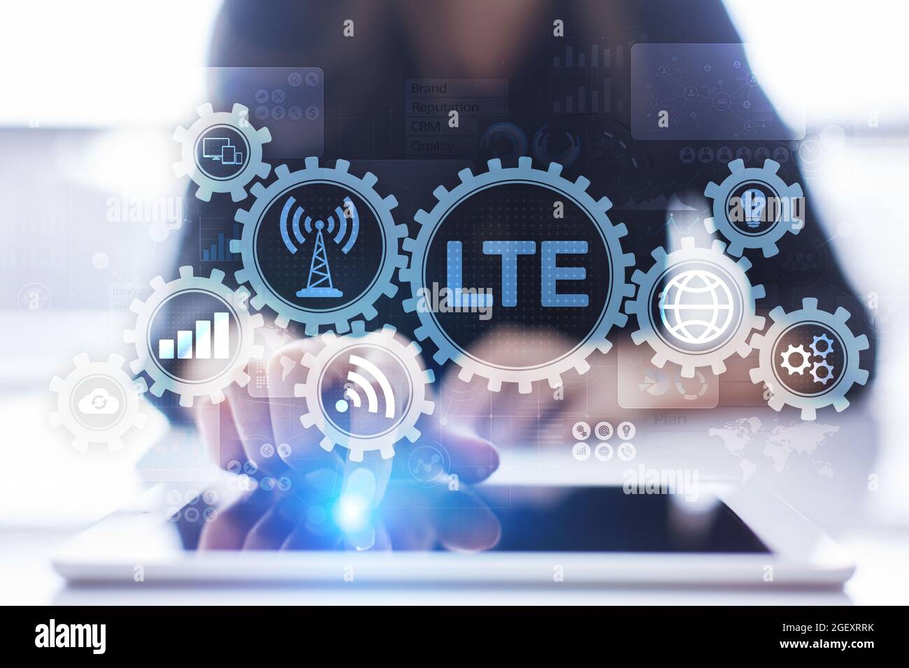 Concept de bande LTE, Internet mobile et technologie de télécommunication sur écran virtuel. Banque D'Images