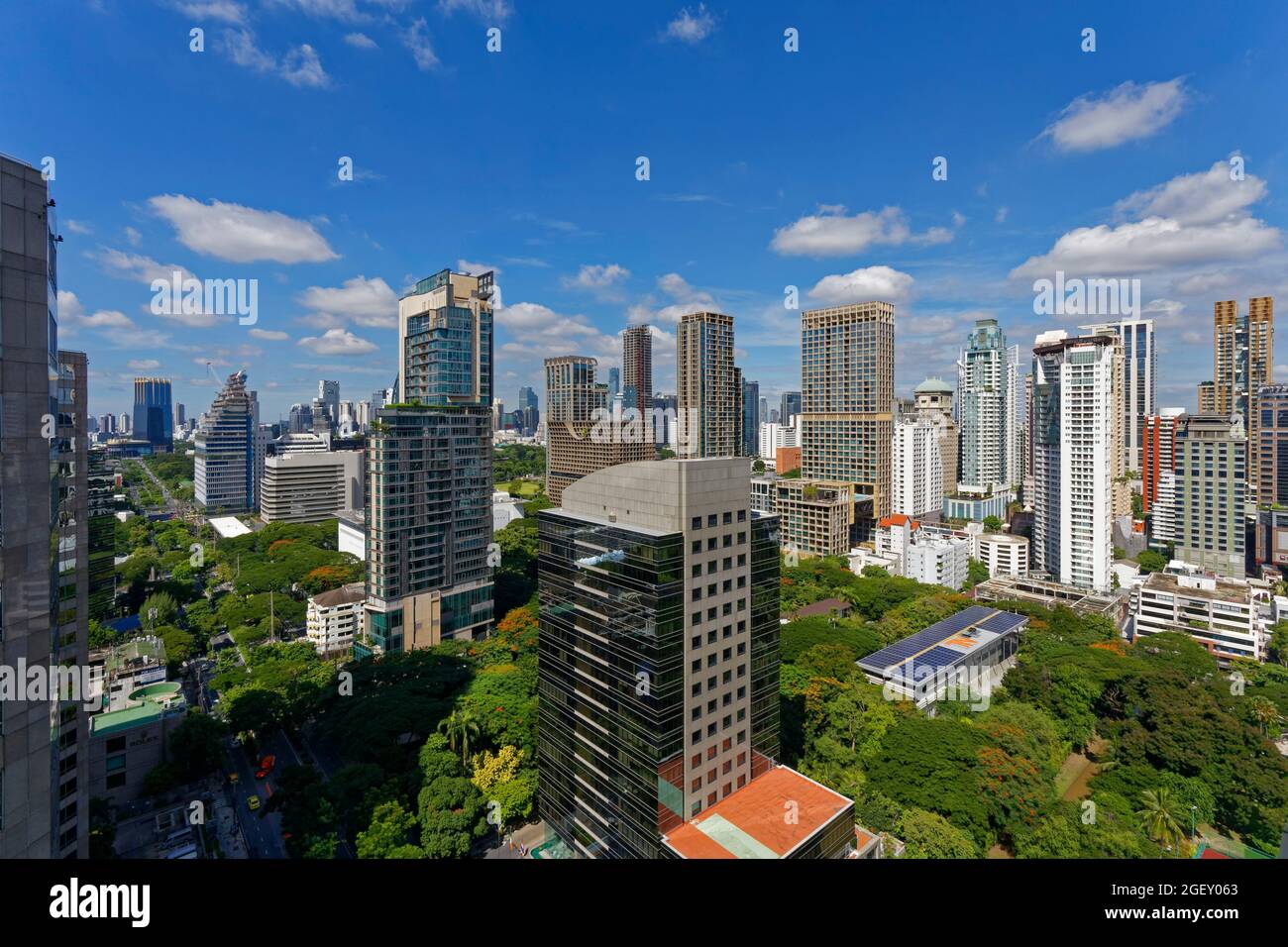 Wireless (Witthayu) Road, Embassy District, Bangkok Banque D'Images