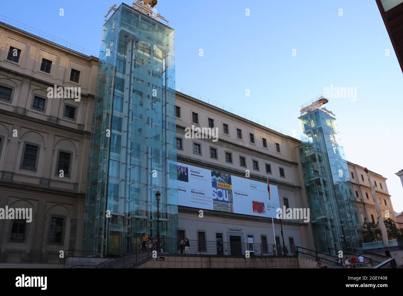 Entrée principale du musée d'art moderne Reina Sofia inauguré le 10 septembre 1992 dans le centre de Madrid en Espagne Banque D'Images