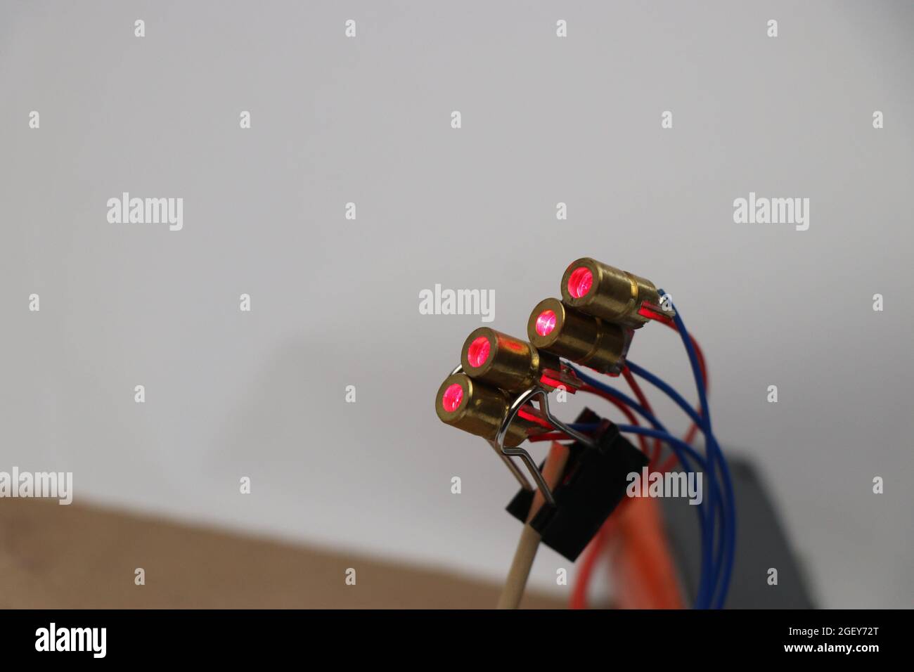 Groupe de diodes laser semi-conducteurs configurées pour les expériences scientifiques Banque D'Images