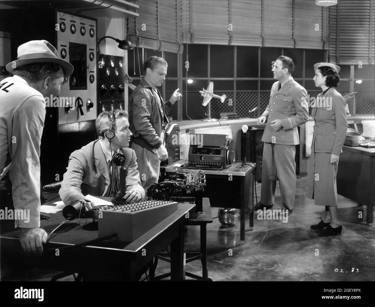 EDWARD GARGAN CRAIG REYNOLDS JAMES CAGNEY PAT O'BRIEN et JUNE TRAVIS in CEILING 1936 réalisateur HOWARD HAWKS play / scénario Frank Wead costume design Orry-Kelly Cosmopolitan Productions / Warner bros. Banque D'Images