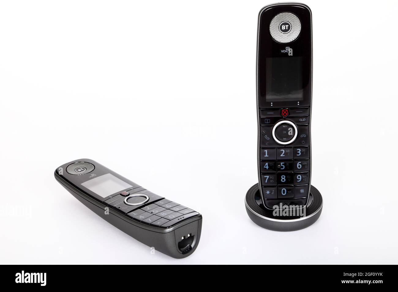 Nouveau téléphone personnel numérique avancé BT utilisant une connexion haut débit pour passer des appels téléphoniques de qualité HD. Banque D'Images