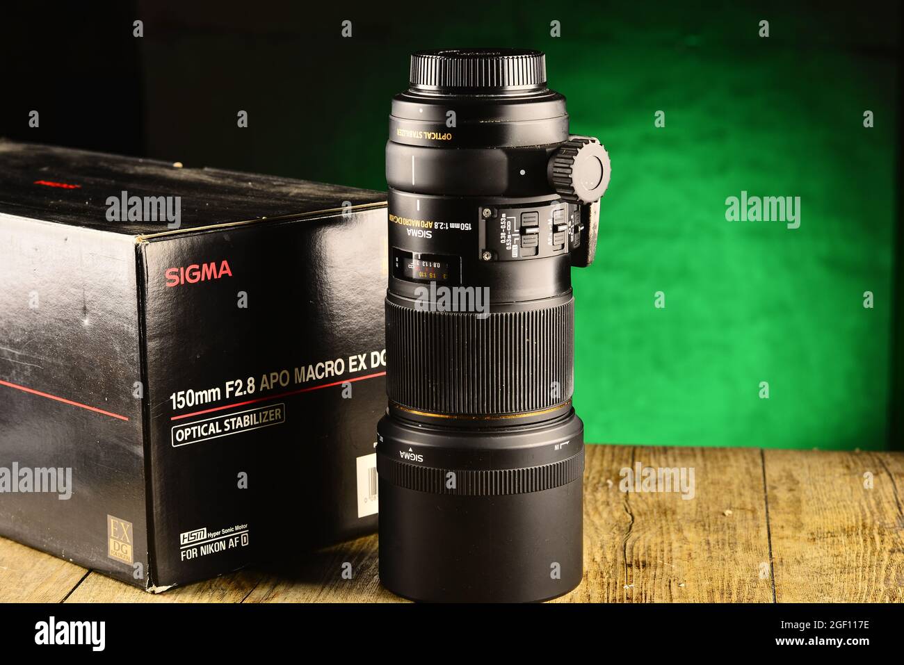 Objectif macro Sigma 150 mm pour les prises de vue en studio Photo Stock -  Alamy