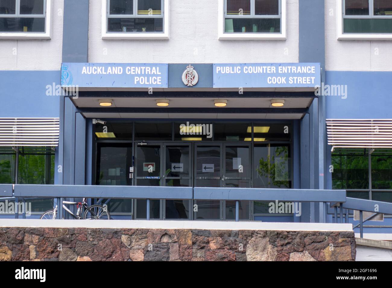 Entrée au centre de police d'Auckland Cook Street Auckland Nouvelle-Zélande Banque D'Images