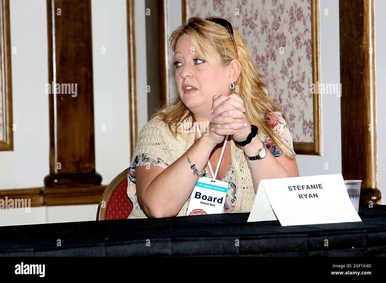 Atlantic City, NJ, États-Unis. 15 octobre 2011. Vice-président/directeur de Casting pour Weist-Barron-Ryan, Stefanie Ryan au panel sur la réalisation indépendante de films : le long et le court de celui-ci lors du Cinefest 2011 d'Atlantic City à la salle de la Fondation à Showboat Atlantic City. Crédit : Steve Mack/Alamy Banque D'Images