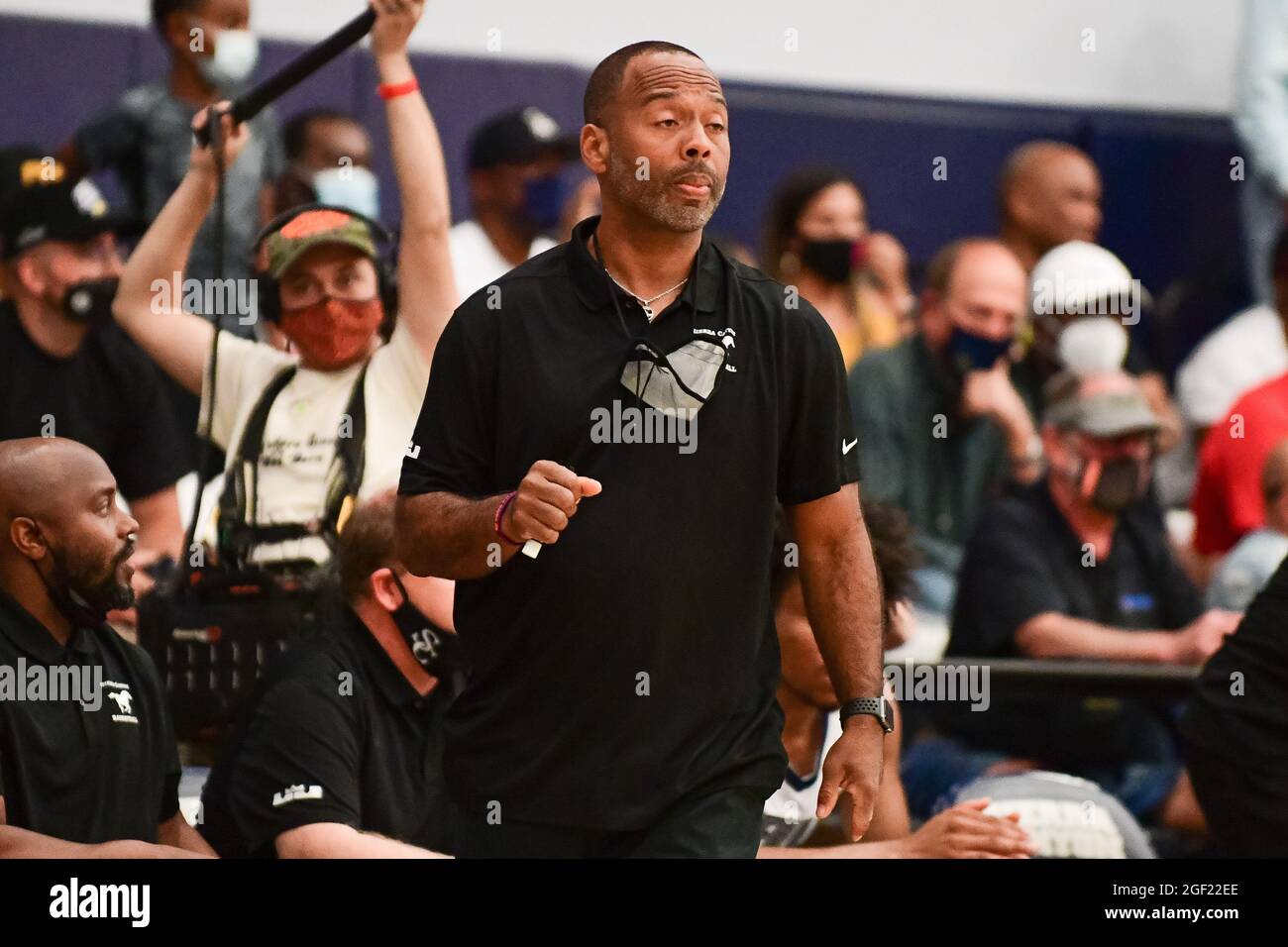André Chevalier, entraîneur-chef des TrailBlazer du Sierra Canyon, lors du match de basket-ball du championnat de la section Sud 2021 du CIF, le vendredi 11 juin 2021, en C Banque D'Images
