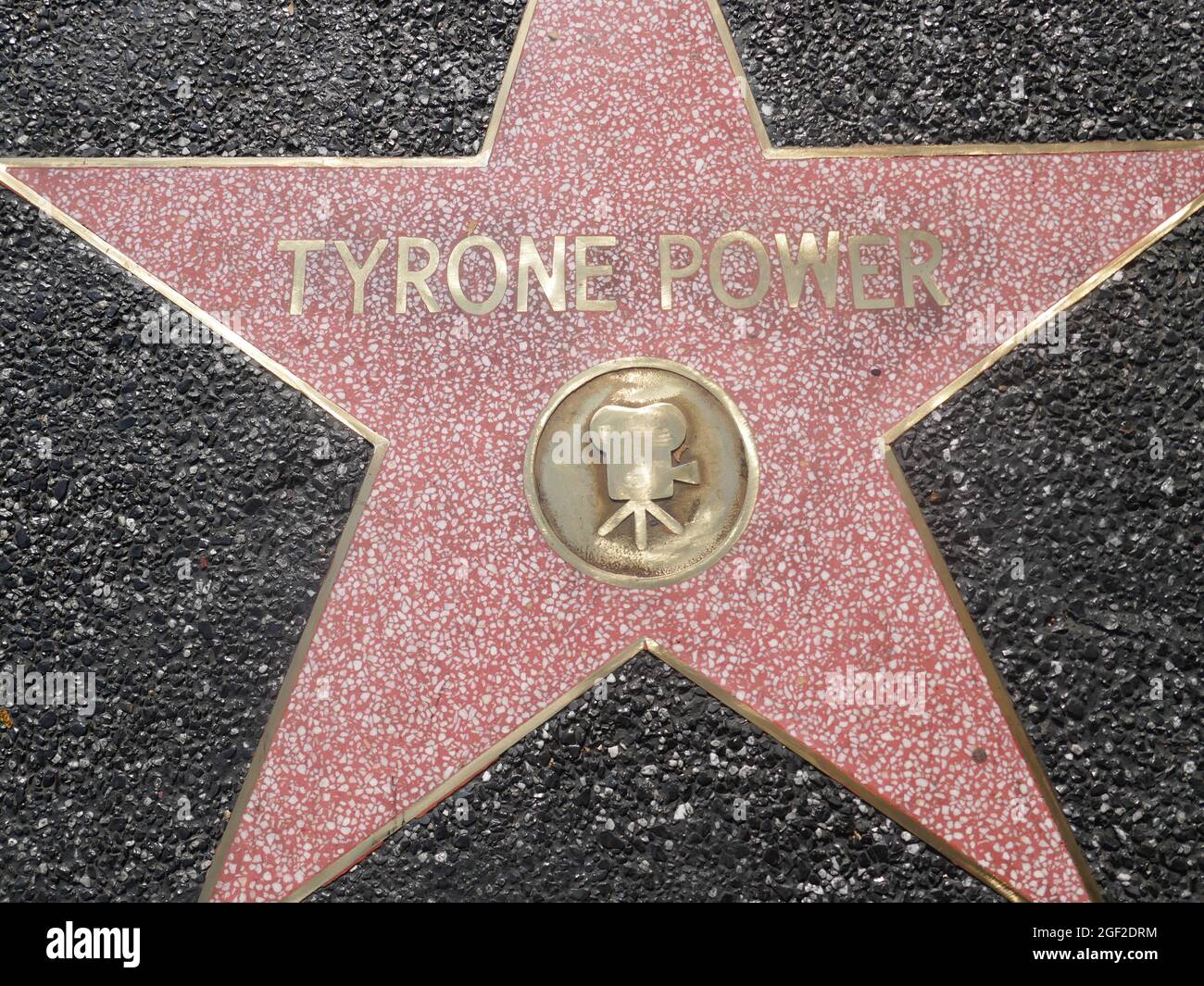 Hollywood, Californie, États-Unis 17 août 2021 UNE vue générale de l'atmosphère de l'acteur Tyrone Power's New Star sur le Hollywood Walk of Fame le 17 août 2021 à Hollywood, Californie, États-Unis. Photo par Barry King/Alay stock photo Banque D'Images