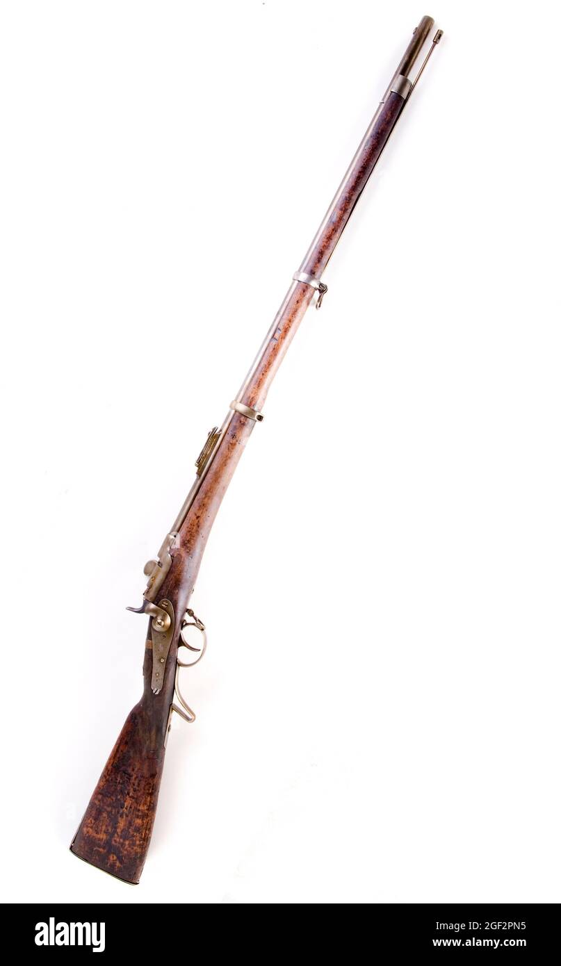 ation Fusils de chasse en bois et métal, anciens