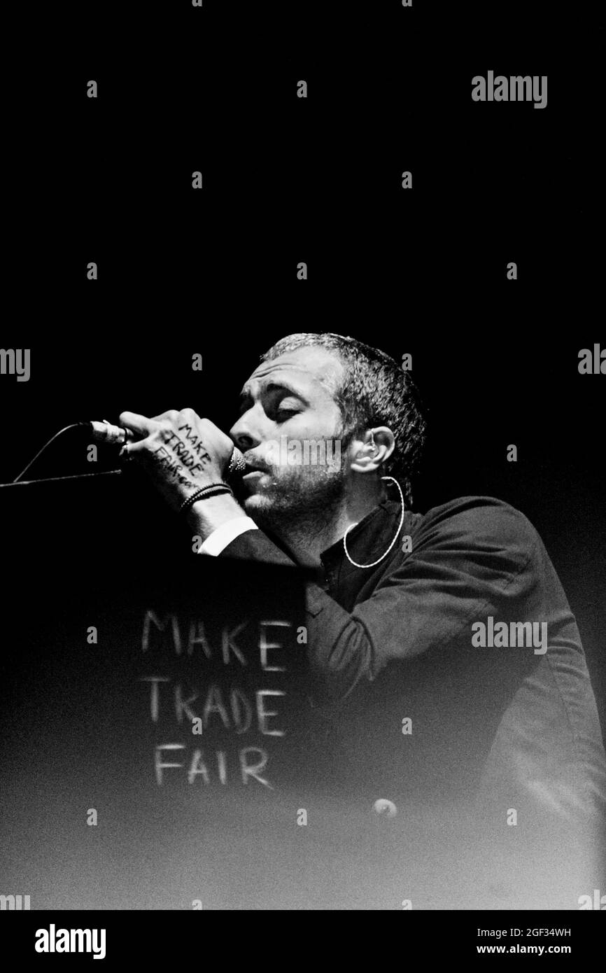 Chris Martin - Coldplay, V2003, Hylands Park, Chelmsford, Essex, Royaume-Uni - 16 août 2003 Banque D'Images