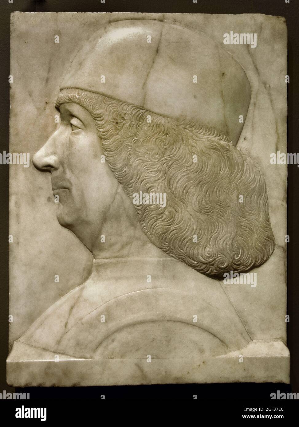 Portrait de Gentile Bellini, 1500 marbre 30.7 × 22.5 par Tullio i Lombardo  1455-1532 Italie, Italien, Stark profil de cet homme plus âgé. Le sitter  est l'artiste vénitienne Gentile Bellini. Même les