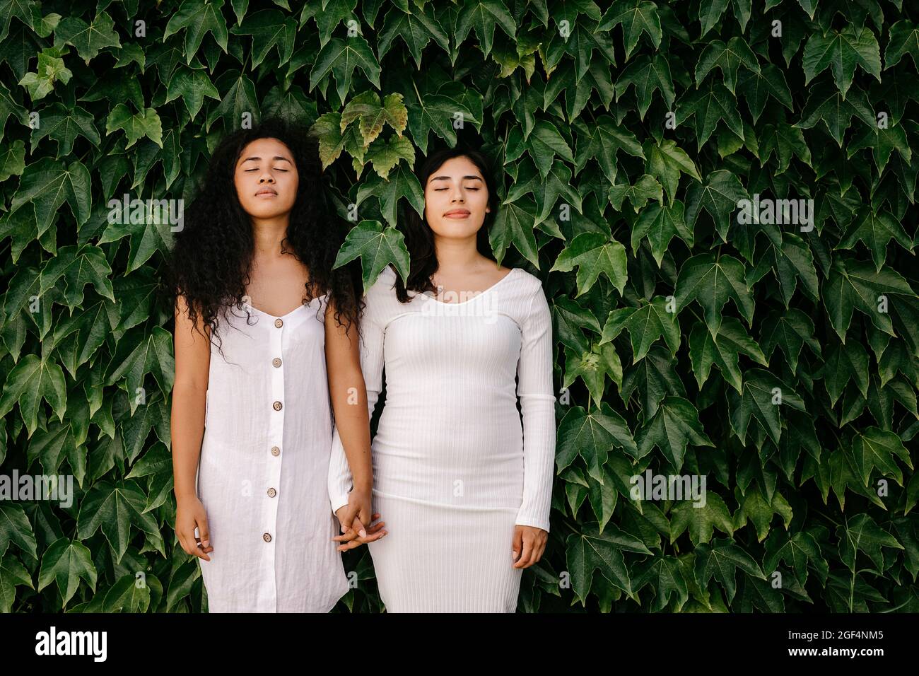 robe blanche feuille verte