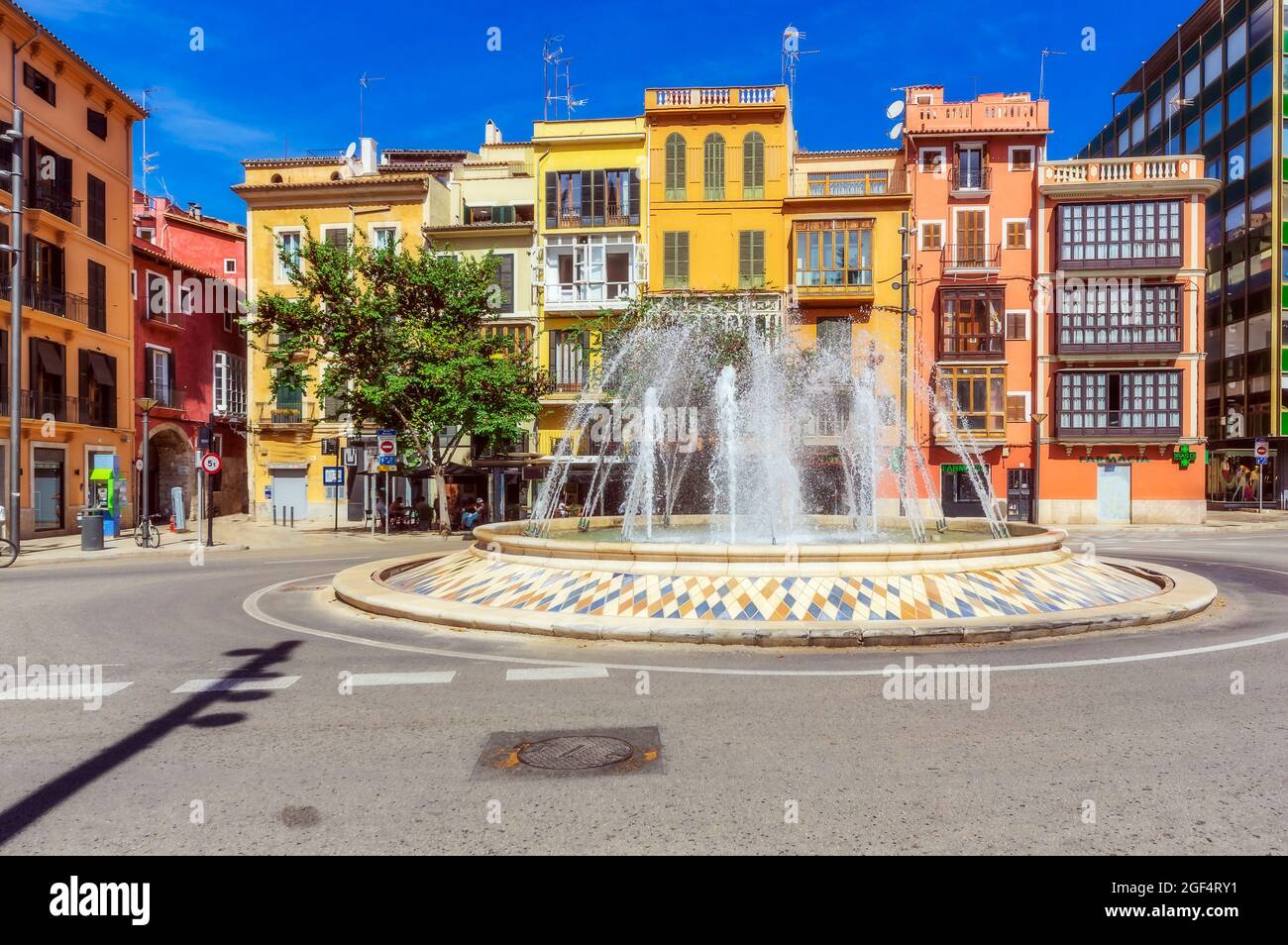 Espagne, Majorque, Palma de Majorque, fontaine barbotage à la Plaza de la Reina Banque D'Images
